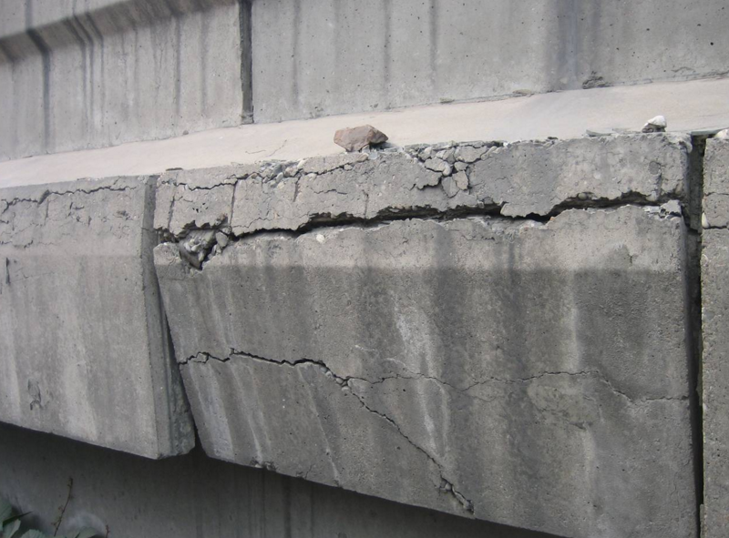 补强楼房建筑裂缝时要用到哪些材料？